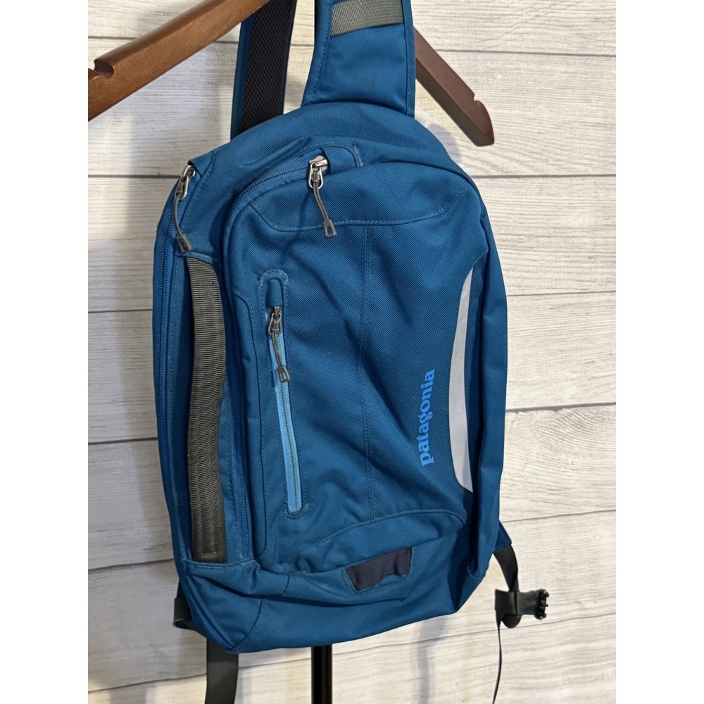 Patagonia Unisex Atom Sling 8L Backpack Teal Blue Hiking Bag - Picture 4 of 7